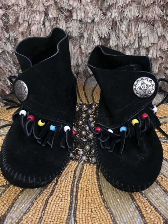 Source Unknown Shoes - Black Suede Fringe Moccasin Sandals with Color Beads
